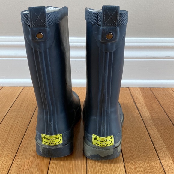 Boys Western Chief Navy/Camo Rain Boots - Picture 4 of 5